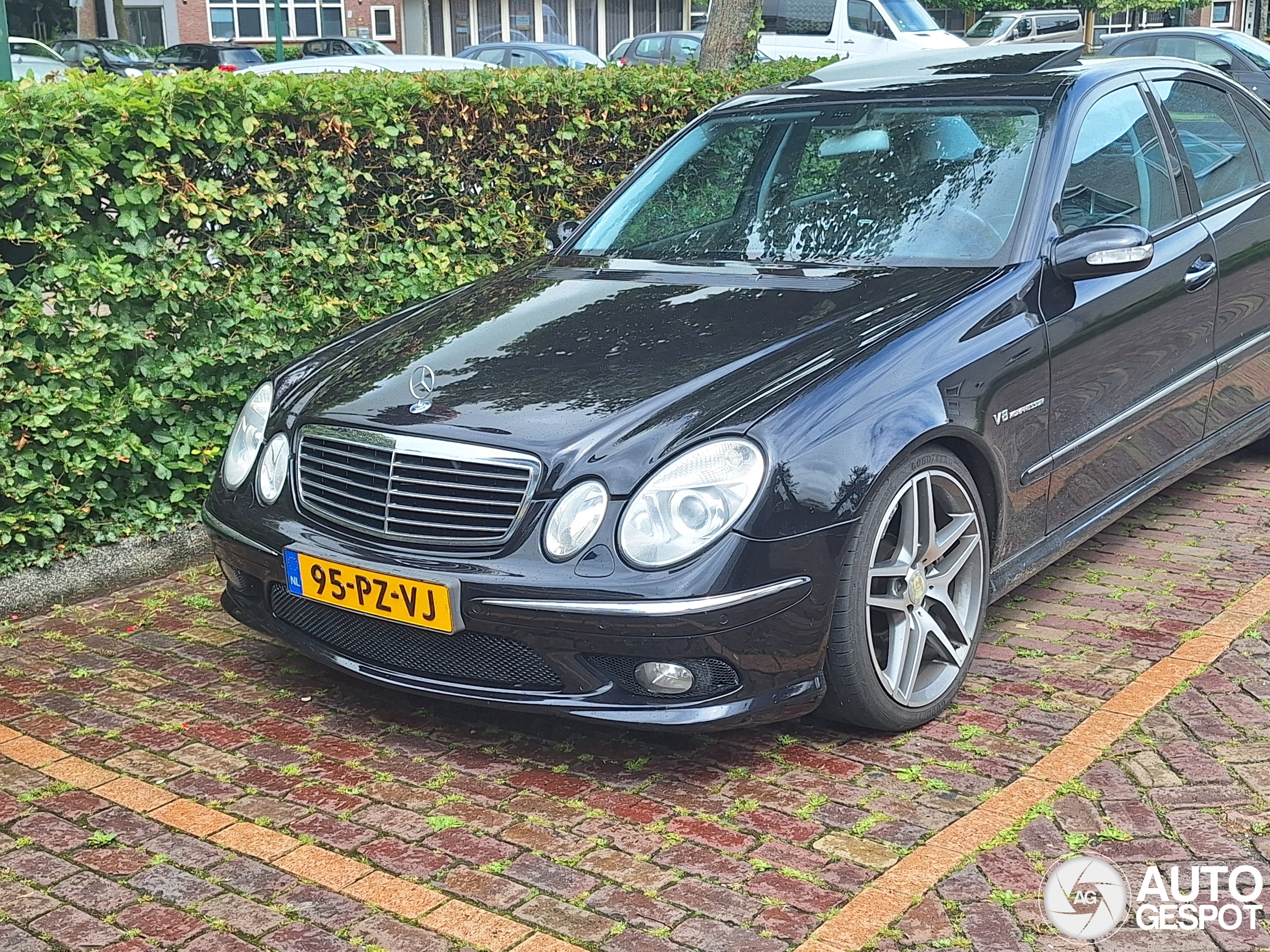 Mercedes-Benz E 55 AMG