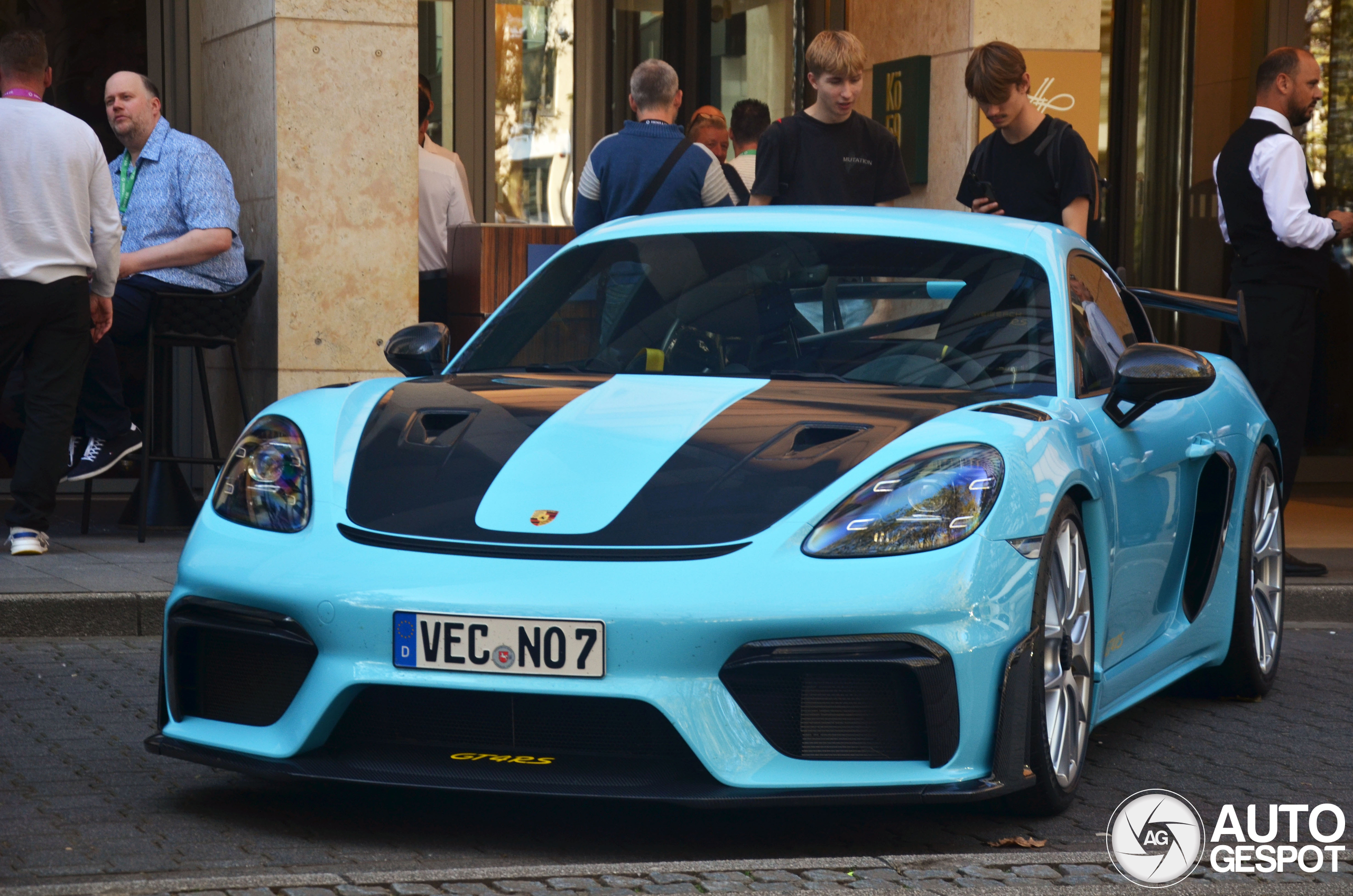 Porsche 718 Cayman GT4 RS Weissach Package