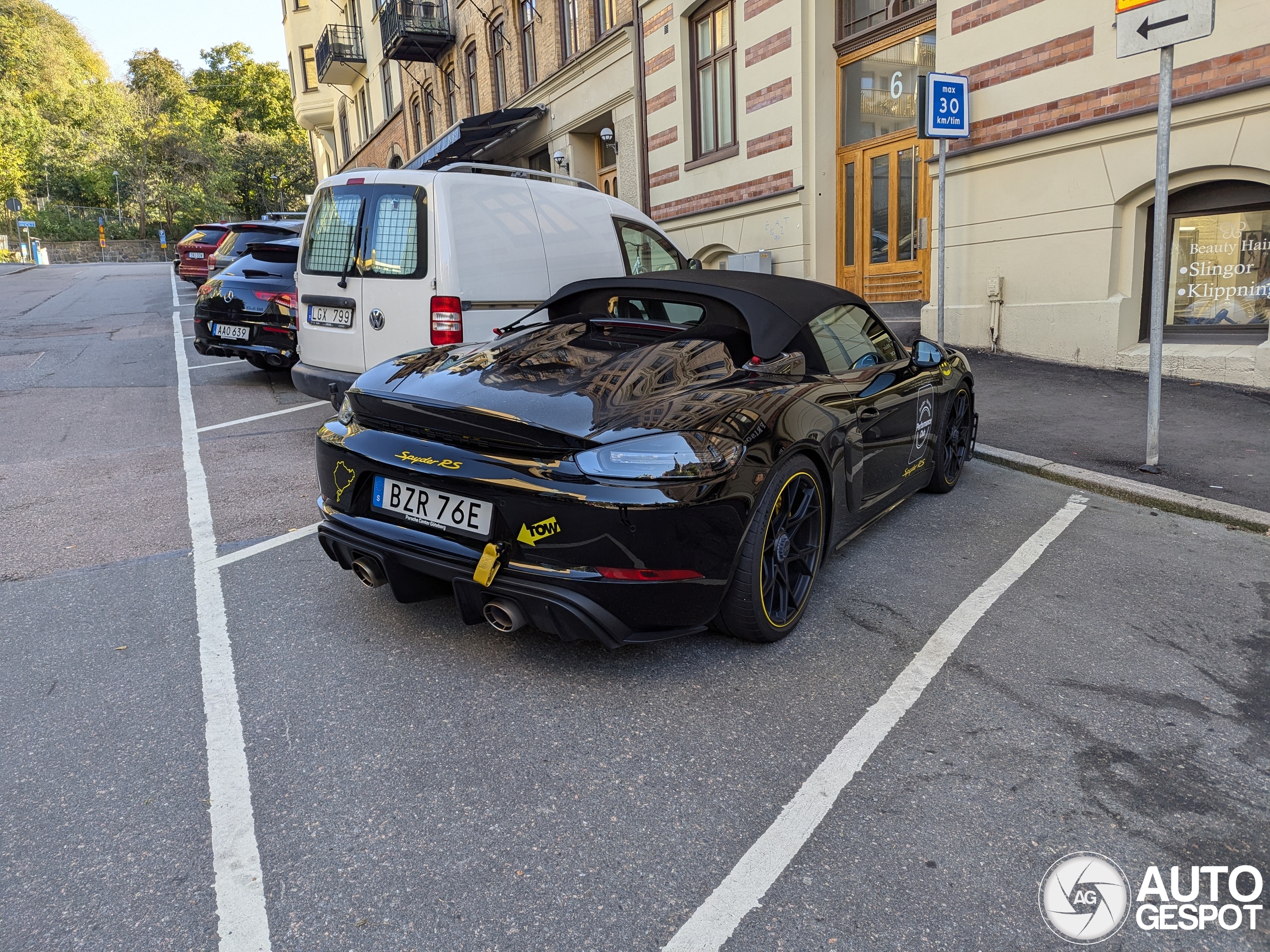 Porsche 718 Spyder RS Weissach Package