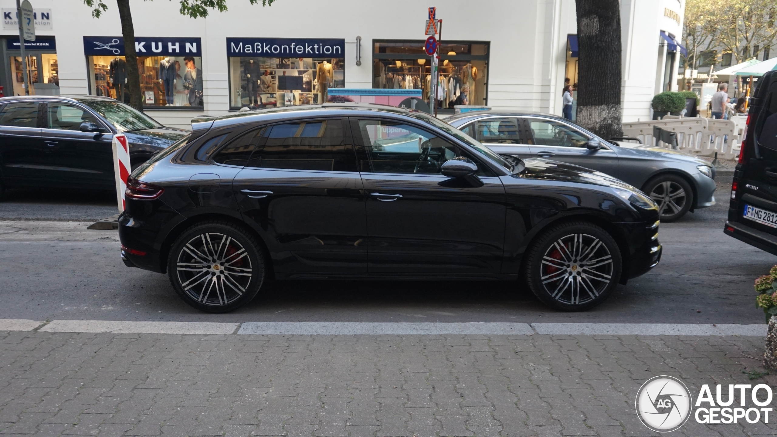 Porsche 95B Macan Turbo