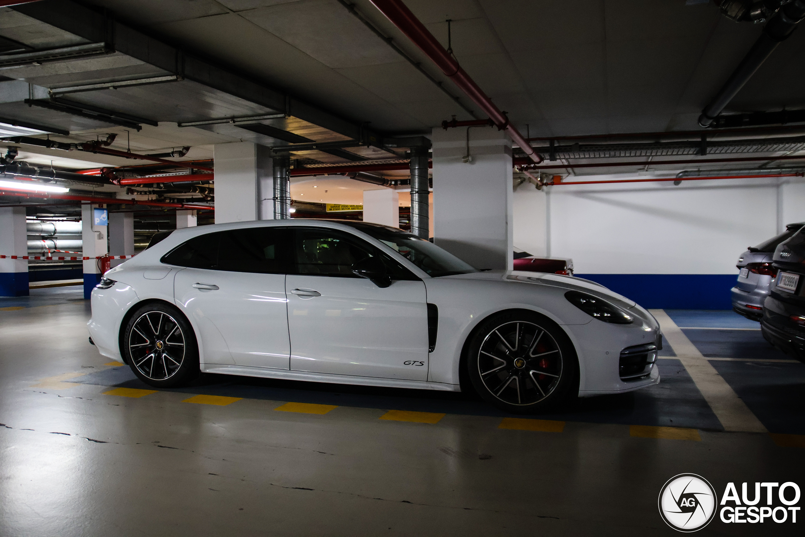 Porsche 971 Panamera GTS Sport Turismo MkII