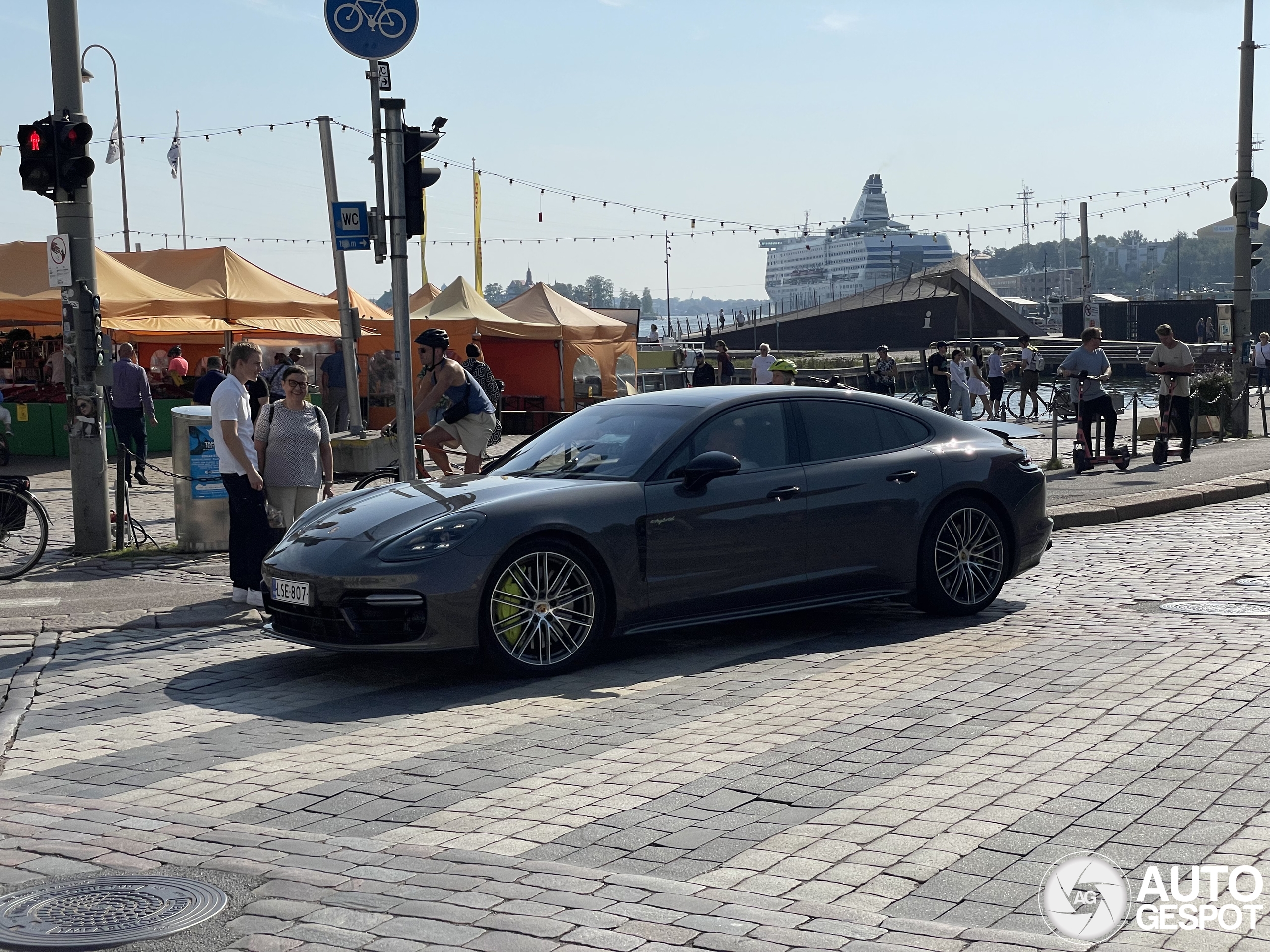 Porsche 971 Panamera Turbo S E-Hybrid