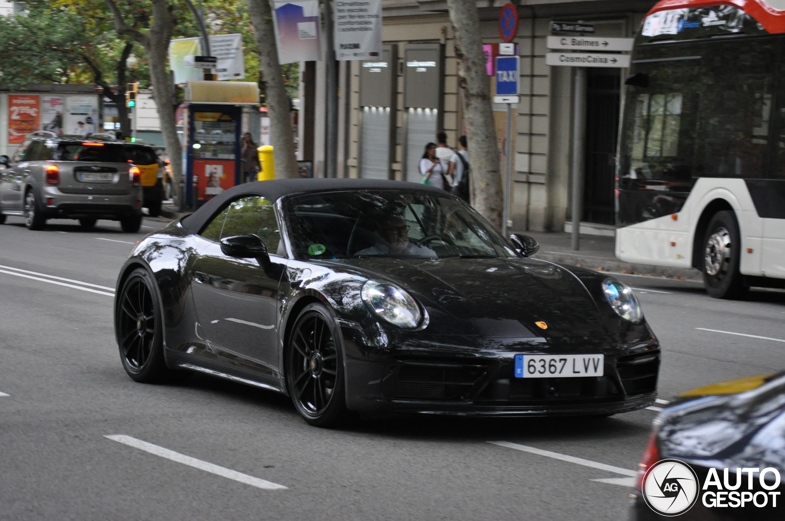 Porsche 992 Carrera 4 GTS Cabriolet