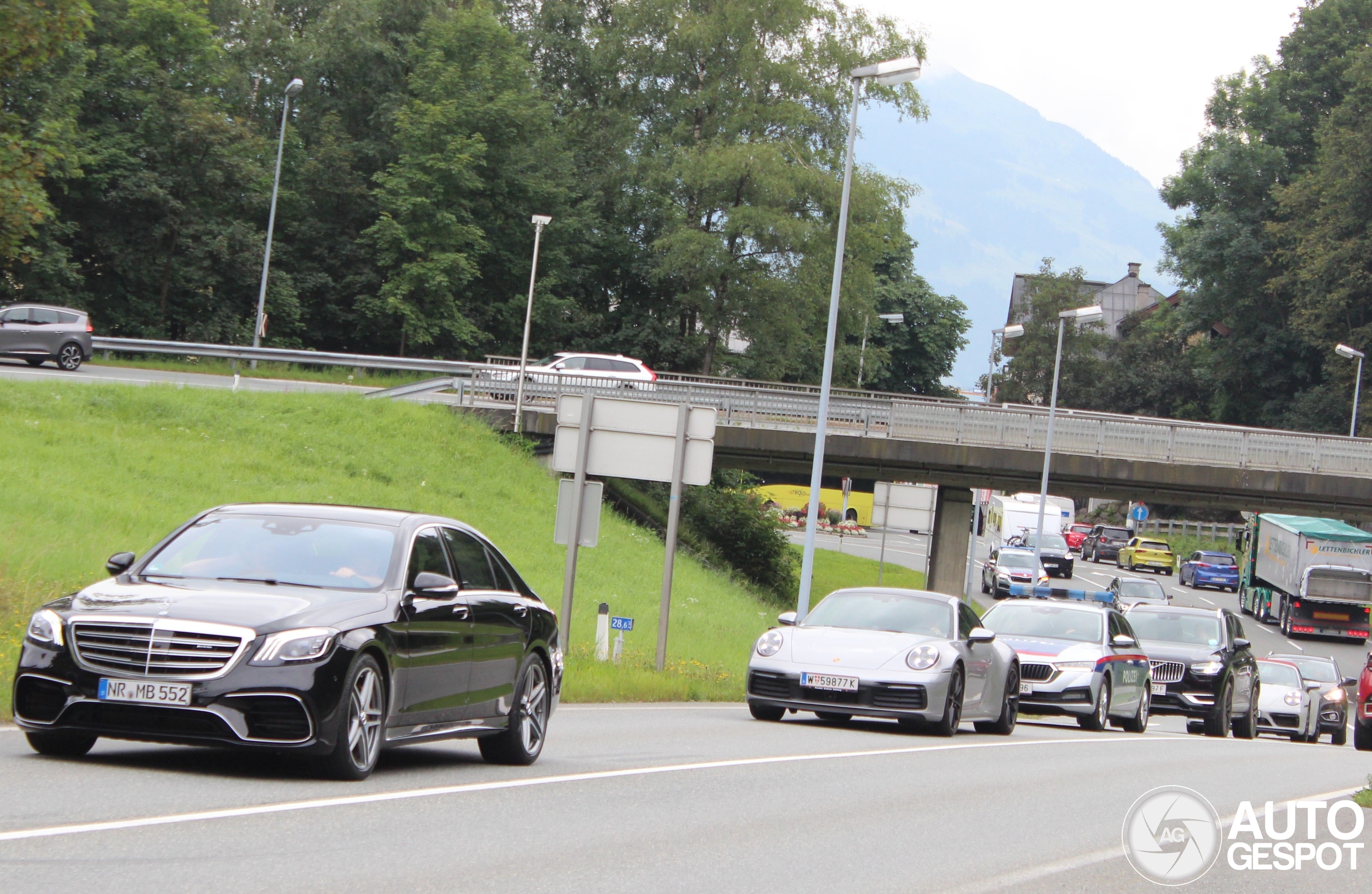 Porsche 992 Carrera 4S