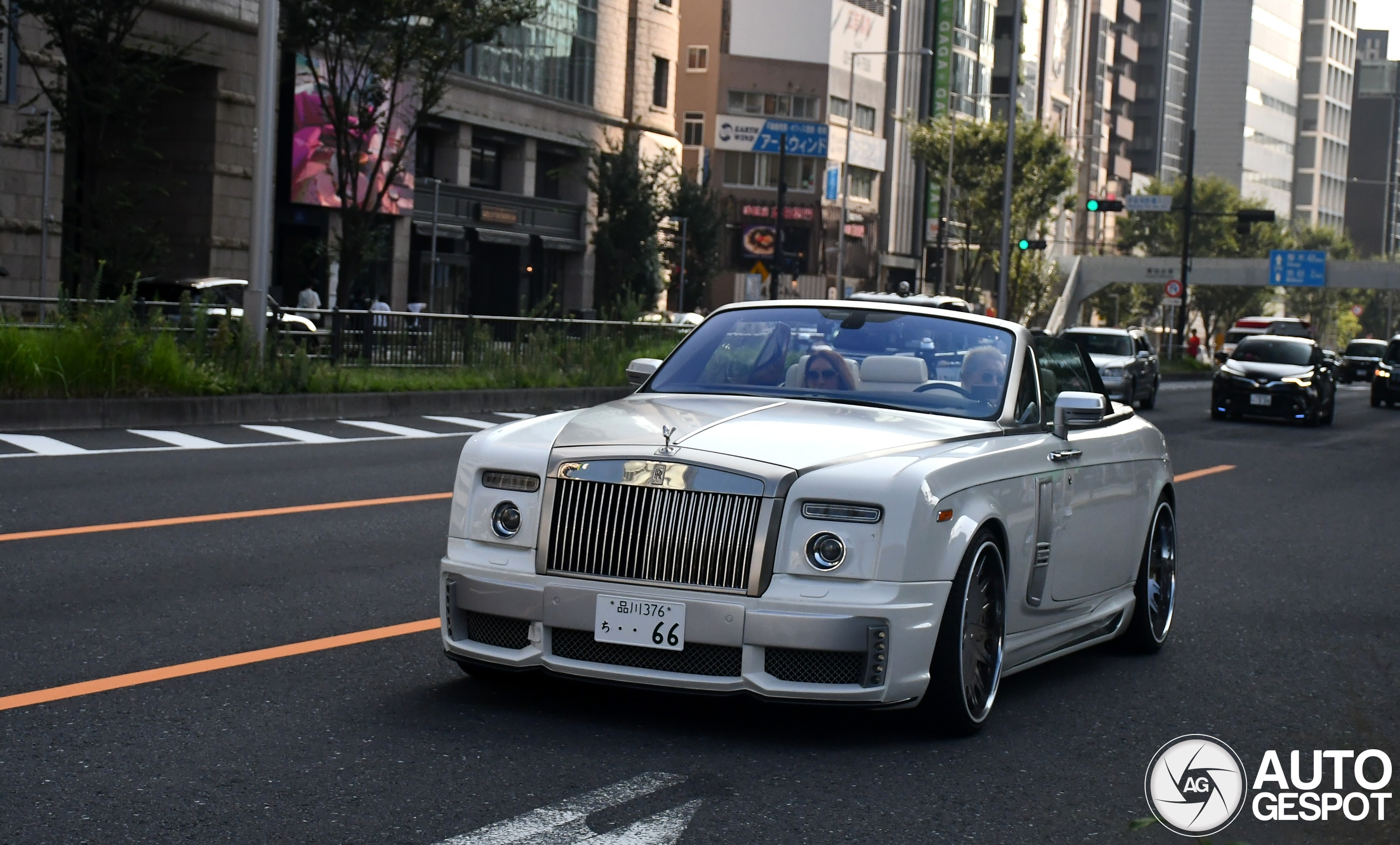 Rolls-Royce WALD Phantom Drophead Coupé Black Bison Edition