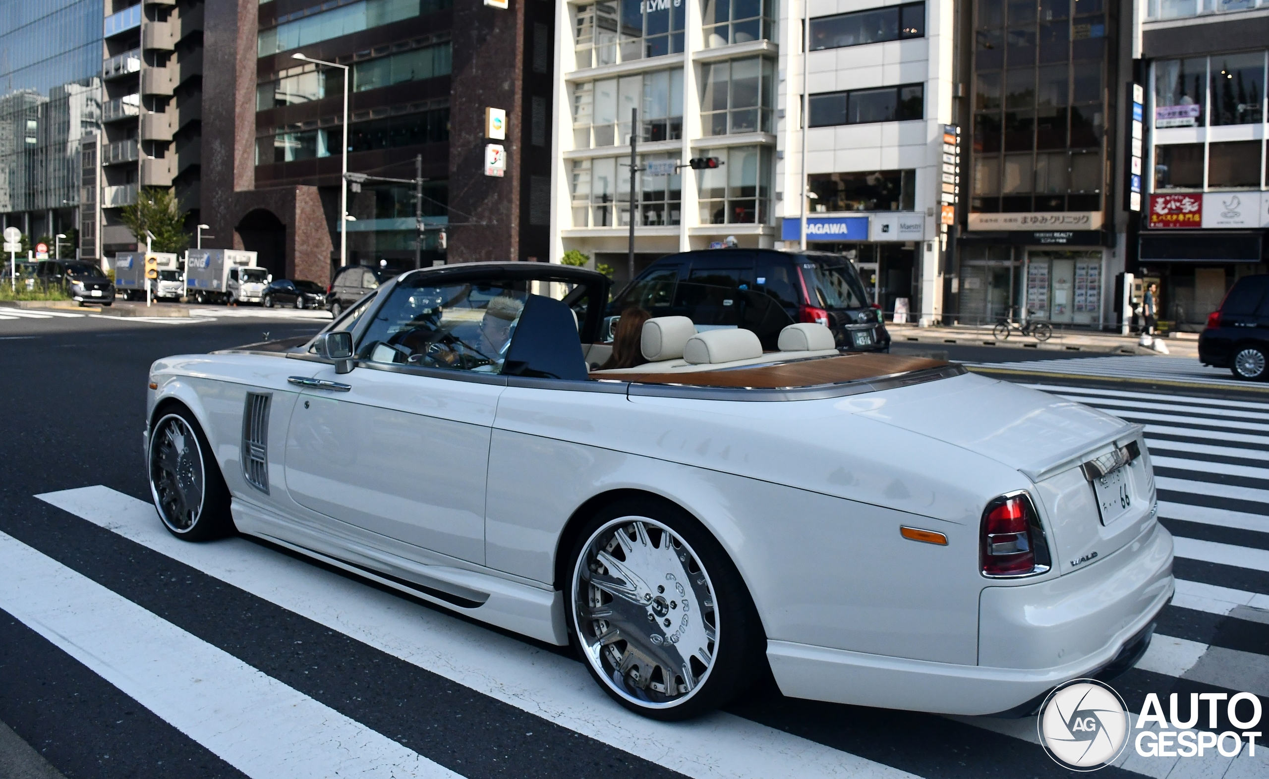 Rolls-Royce WALD Phantom Drophead Coupé Black Bison Edition