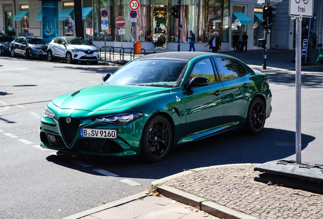 Alfa Romeo Giulia Quadrifoglio 2023