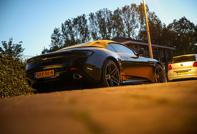 Aston Martin DB12 Volante