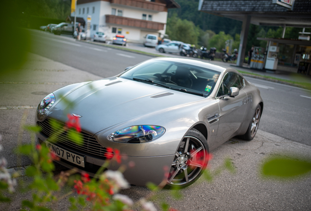 Aston Martin V8 Vantage