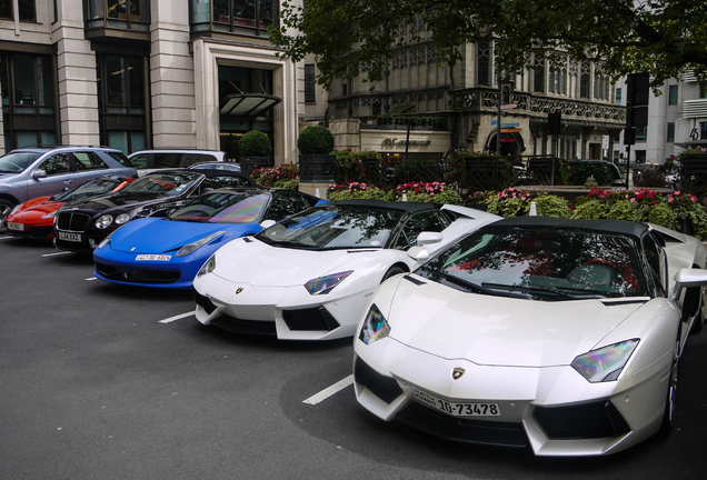 Lamborghini Aventador LP700-4 Roadster