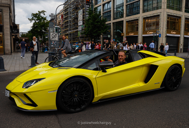 Lamborghini Aventador S LP740-4 Roadster