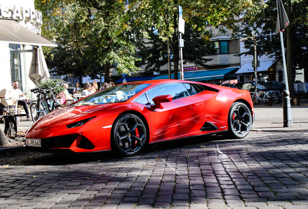 Lamborghini Huracán LP640-4 EVO