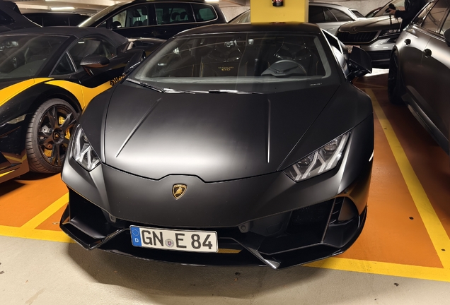 Lamborghini Huracán LP640-4 EVO