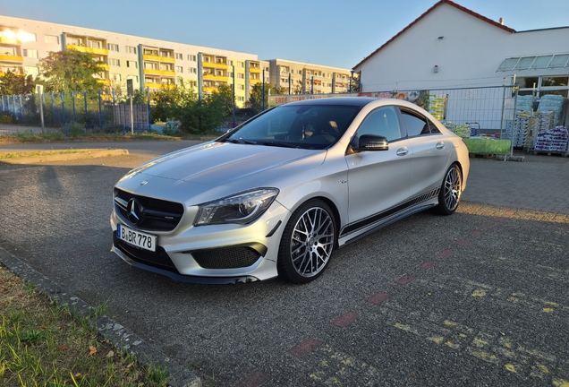 Mercedes-Benz CLA 45 AMG C117