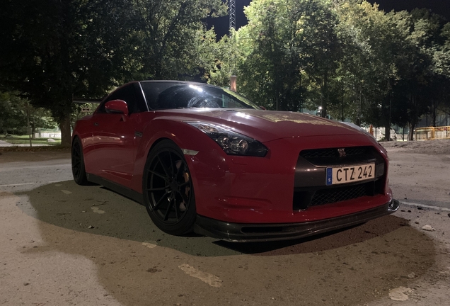 Nissan GT-R