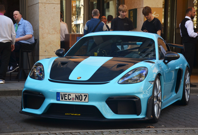 Porsche 718 Cayman GT4 RS Weissach Package