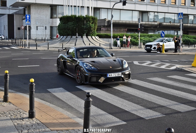 Porsche 718 Cayman GT4 RS Weissach Package