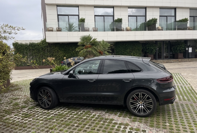 Porsche 95B Macan Turbo