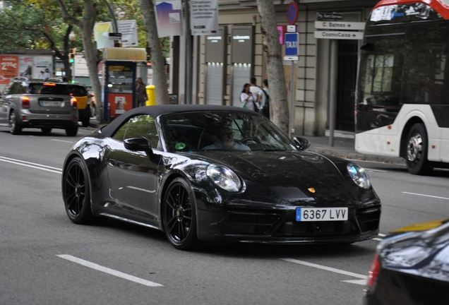 Porsche 992 Carrera 4 GTS Cabriolet