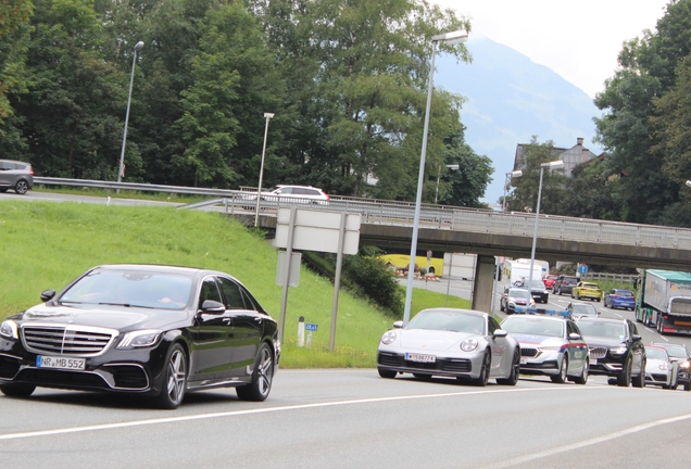 Porsche 992 Carrera 4S