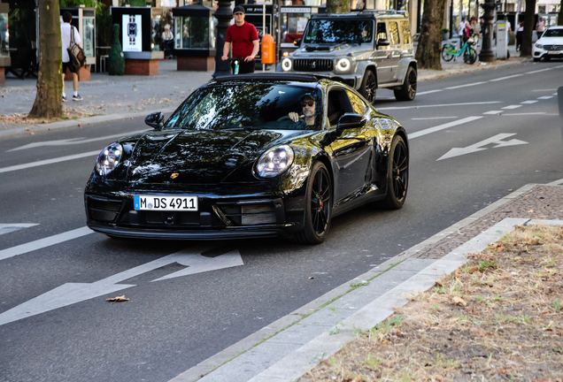 Porsche 992 Carrera GTS