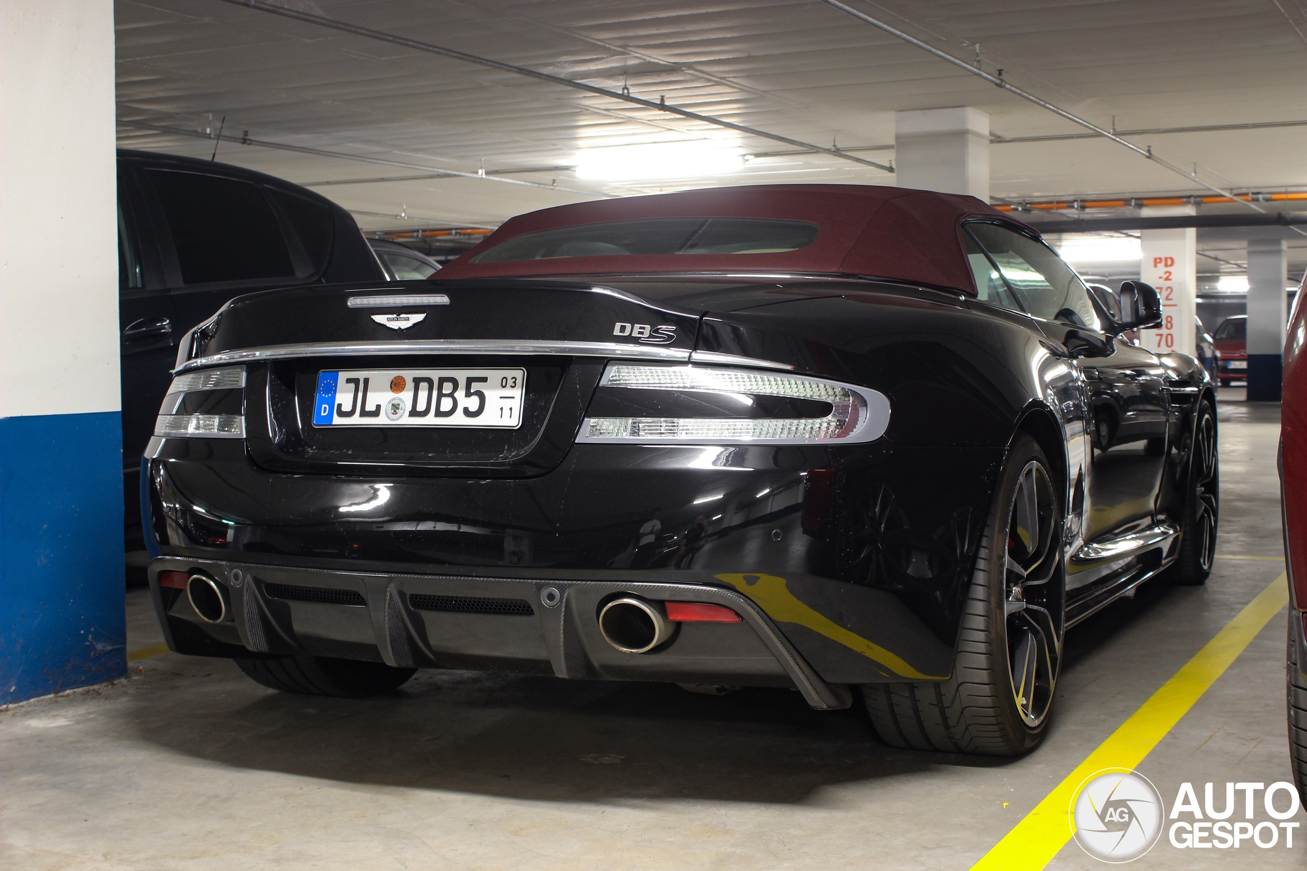 Aston Martin DBS Volante