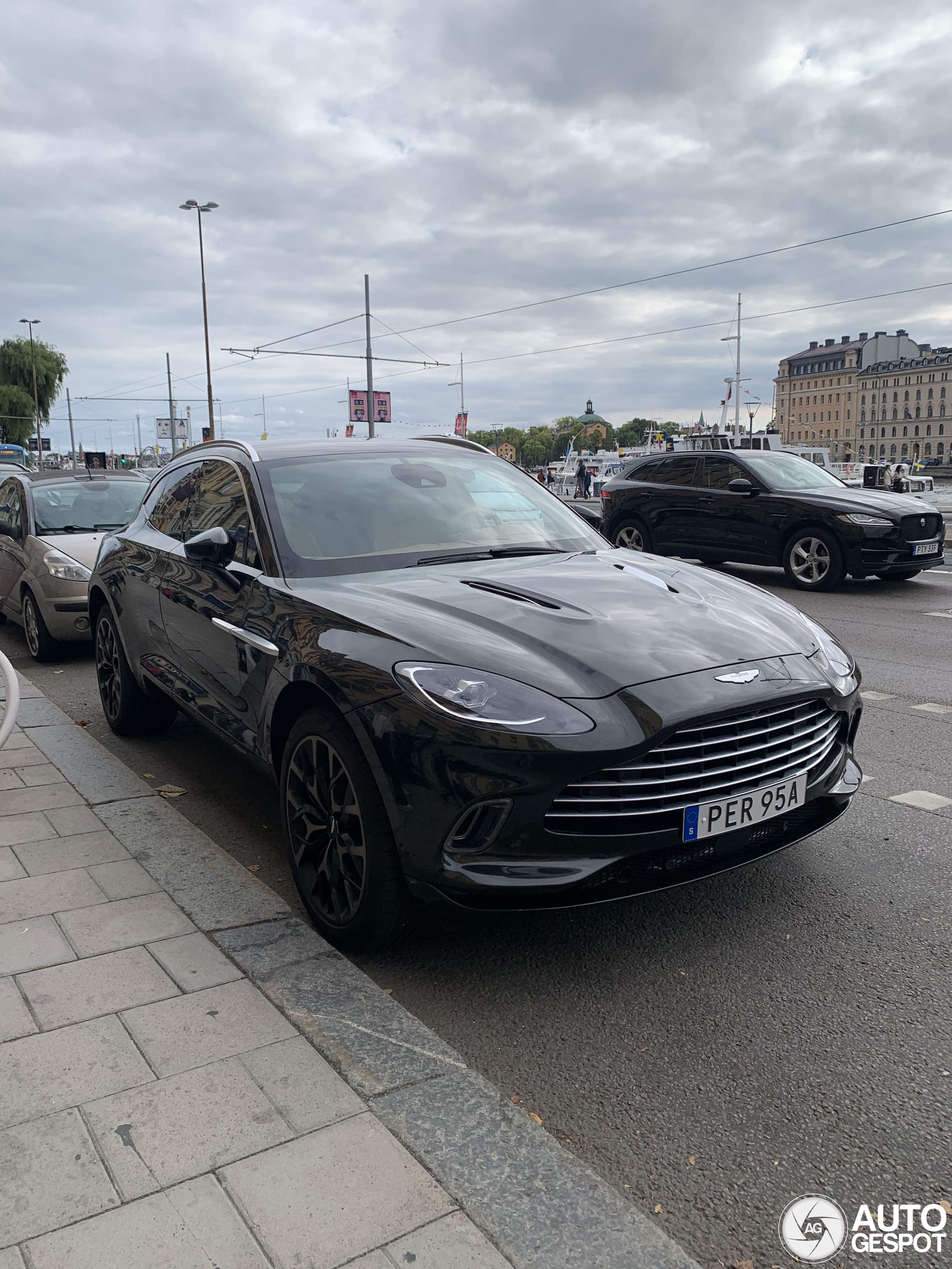 Aston Martin DBX