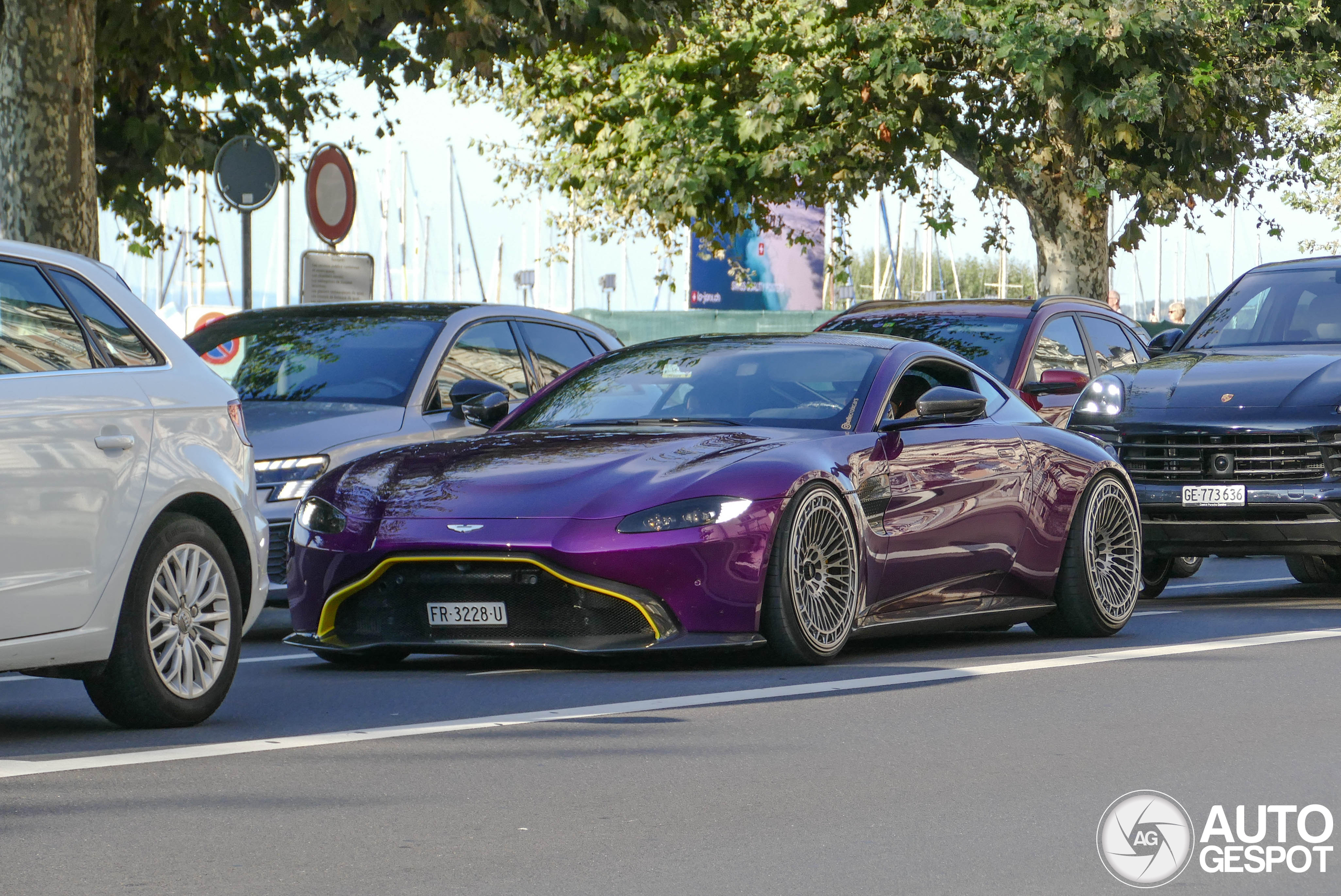 Aston Martin V8 Vantage 2018