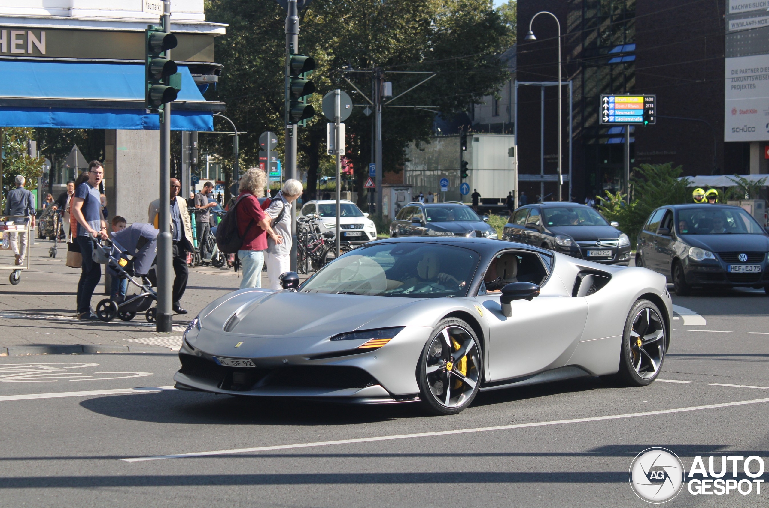 Ferrari SF90 Stradale