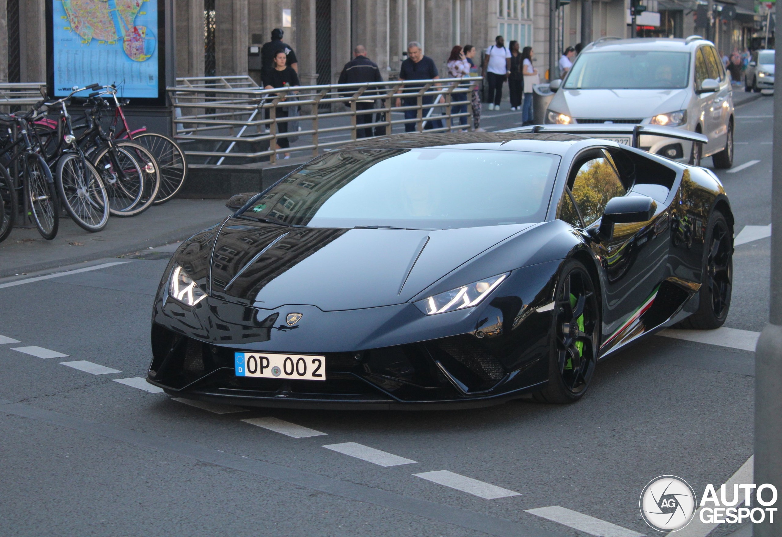 Lamborghini Huracán LP640-4 Performante