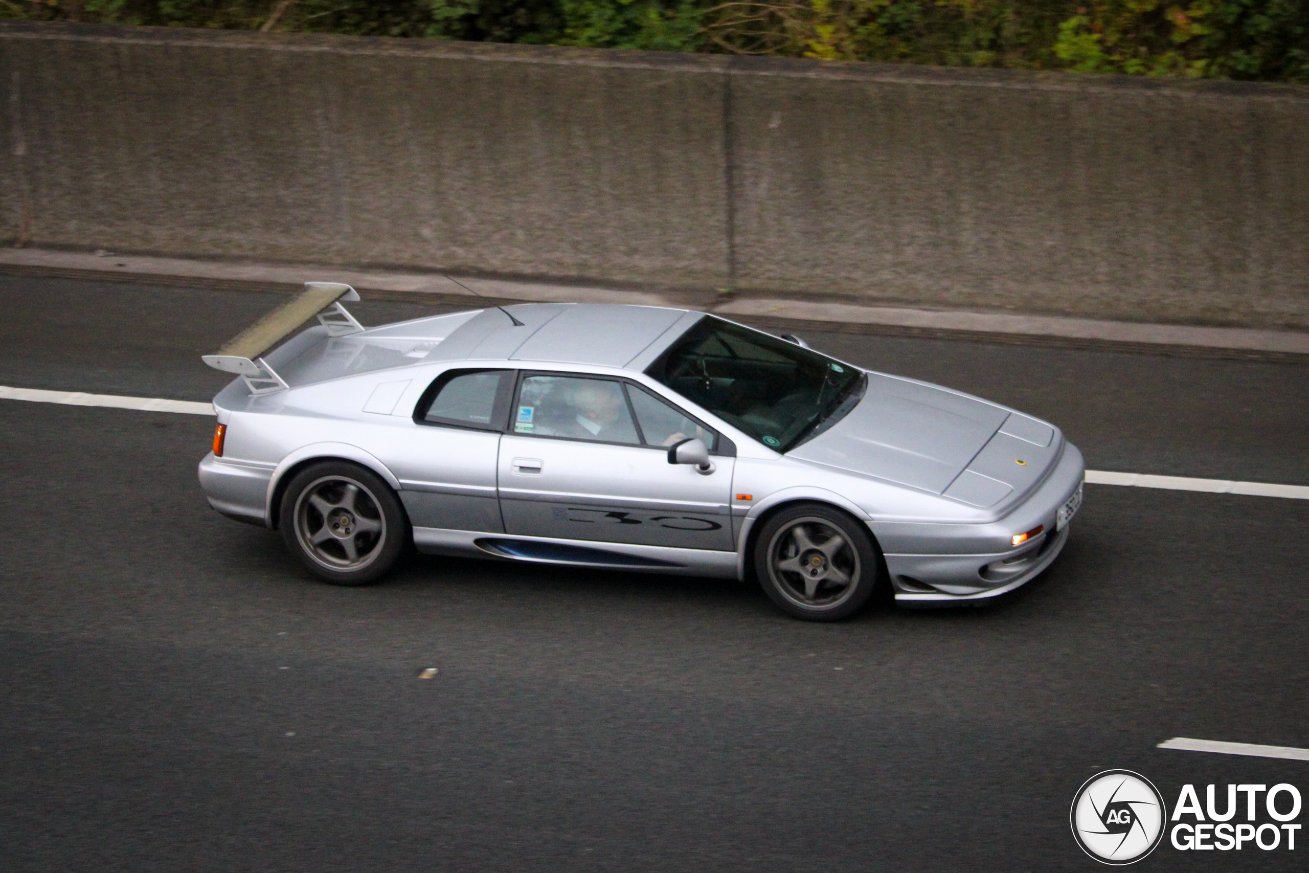 Lotus Esprit Sport 350