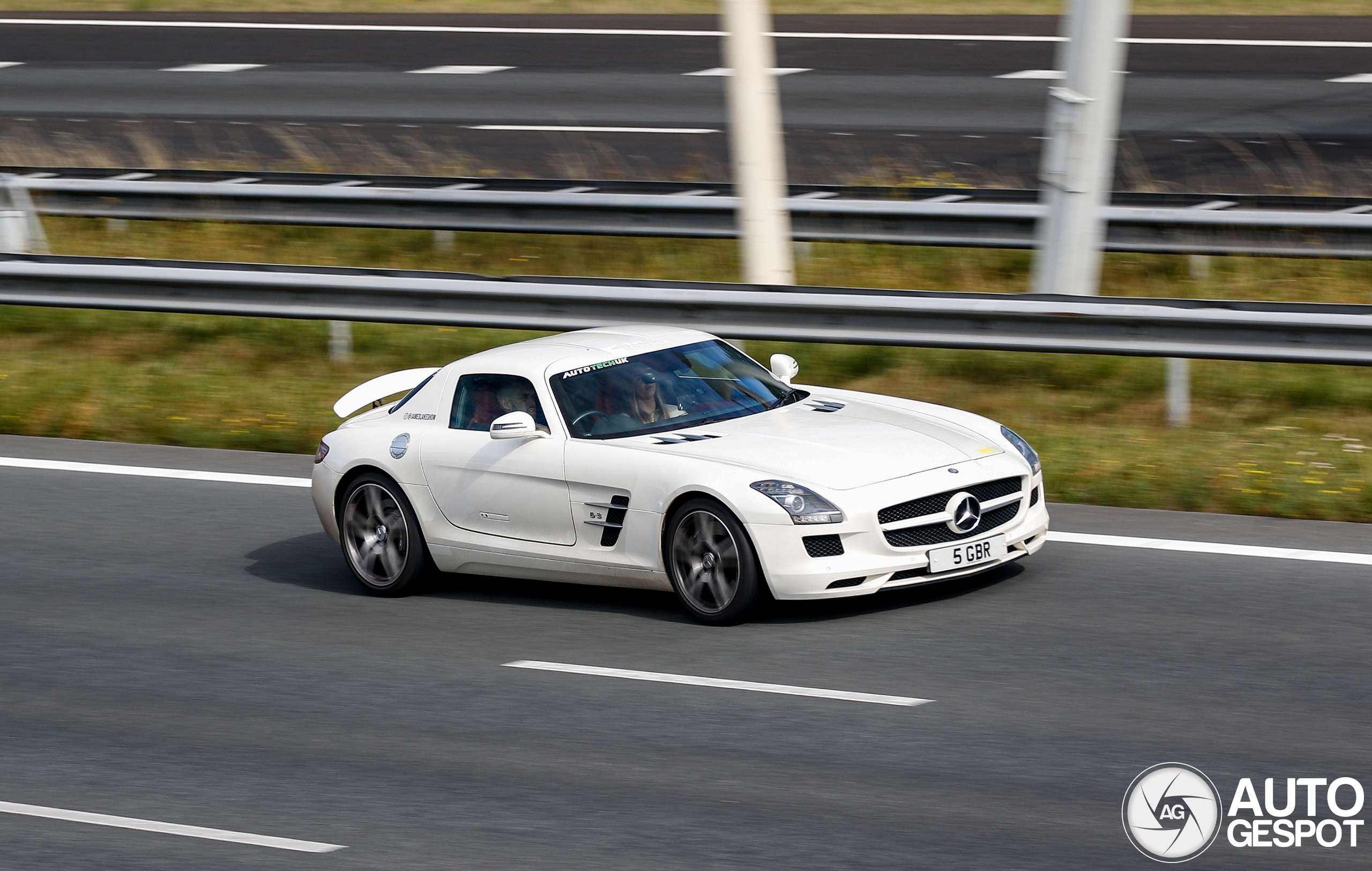 Mercedes-Benz SLS AMG