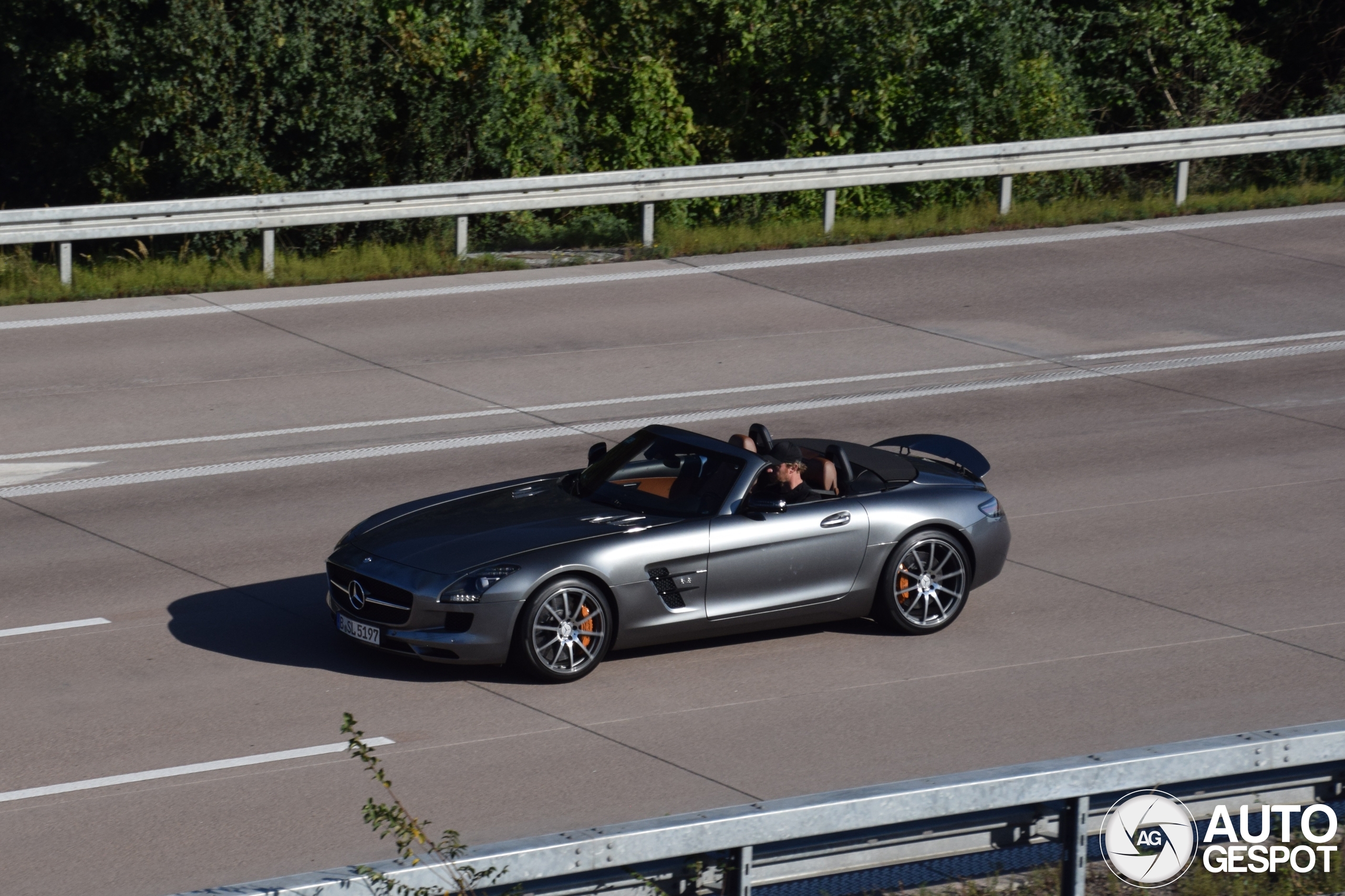 Mercedes-Benz SLS AMG GT Roadster