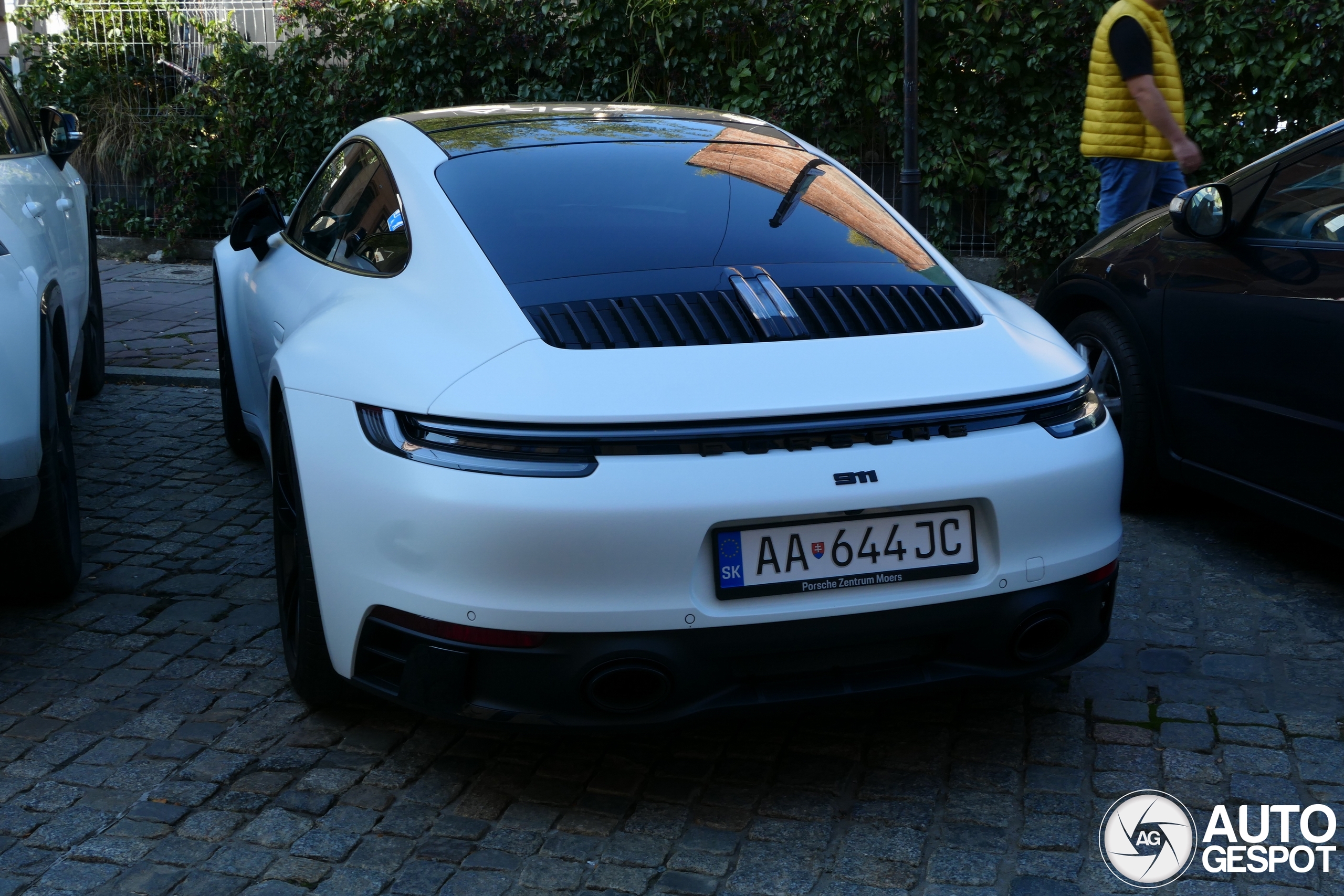 Porsche 992 Carrera 4 GTS