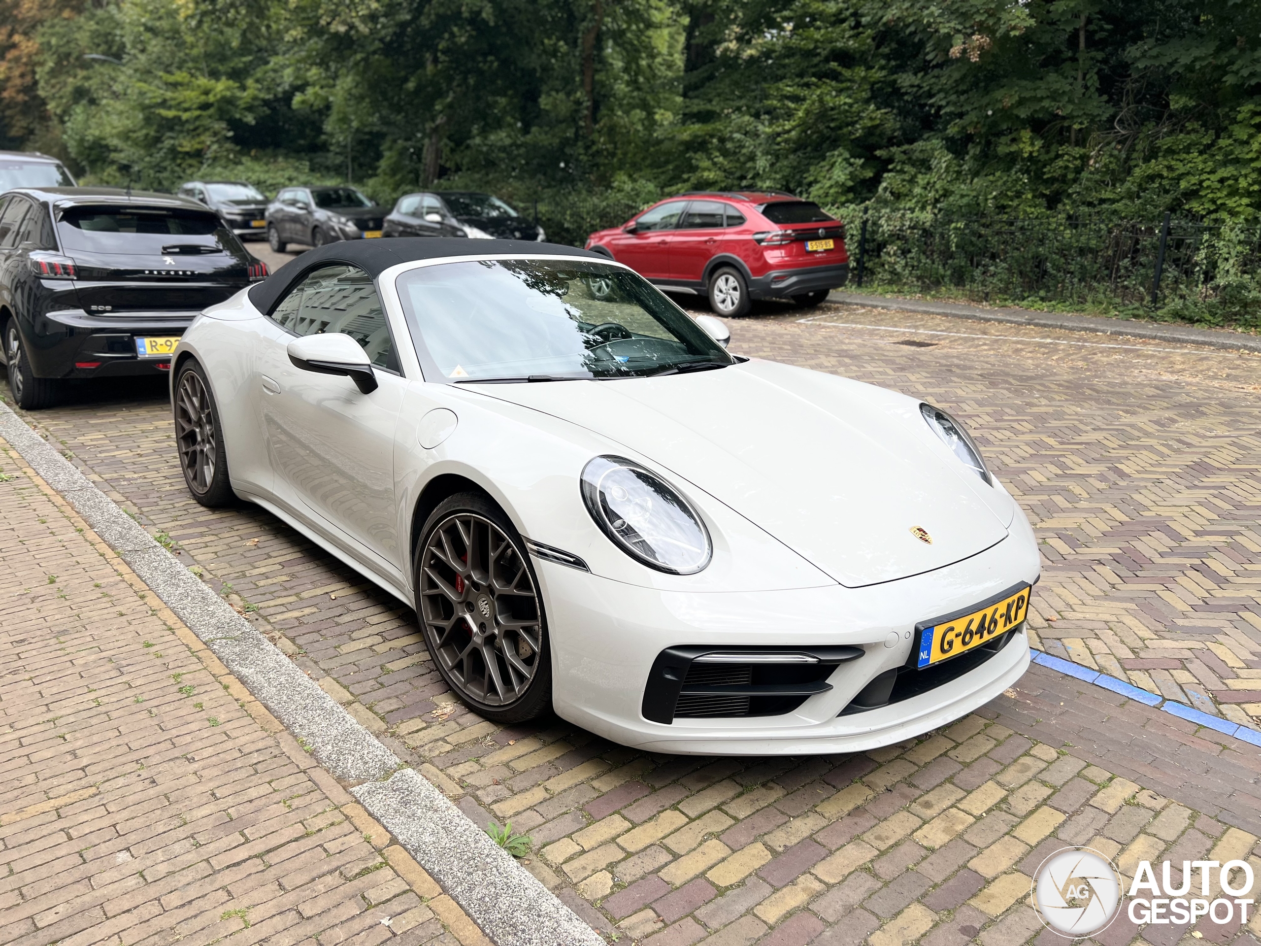 Porsche 992 Carrera 4S Cabriolet