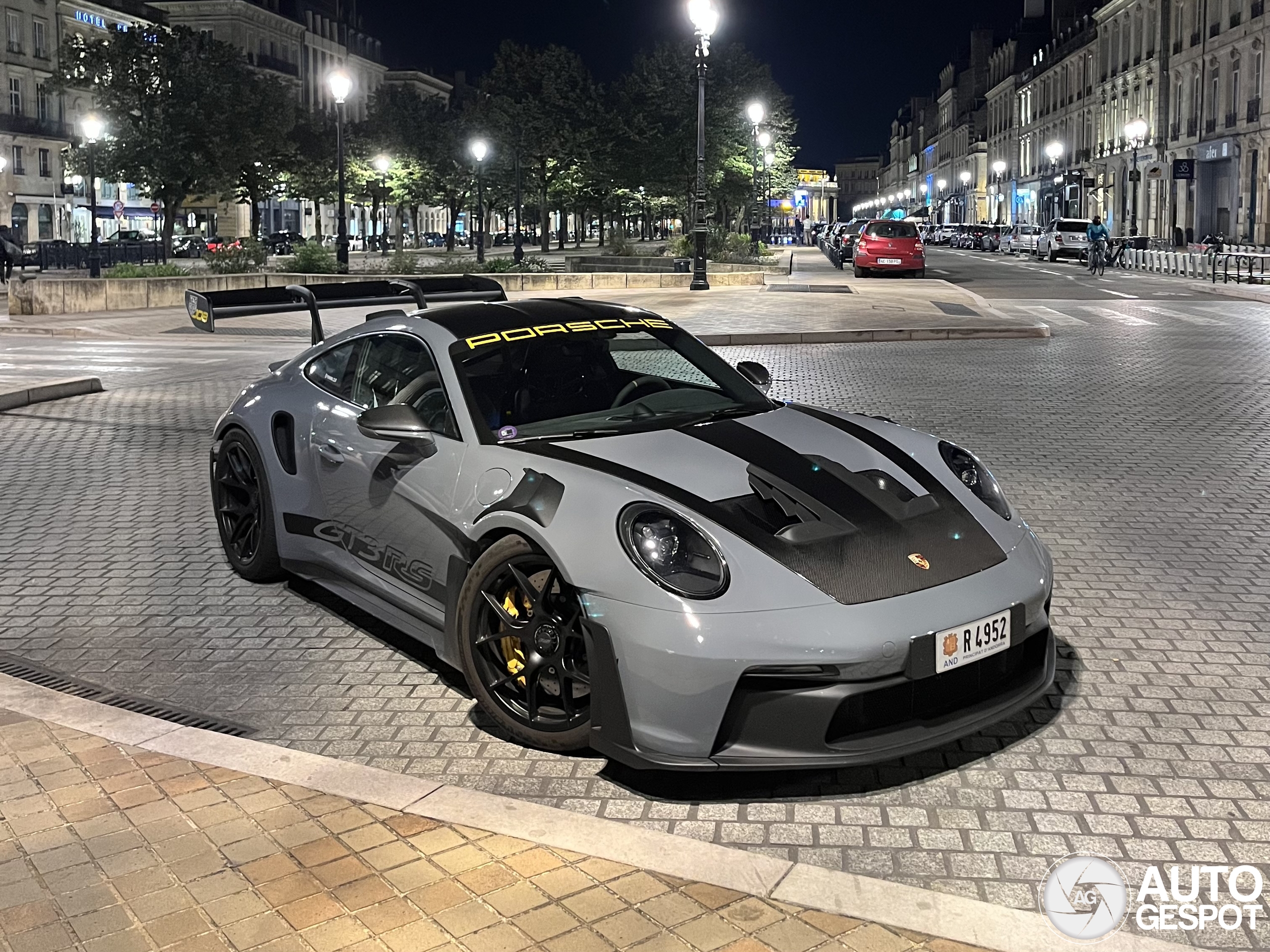 Porsche 992 GT3 RS Weissach Package