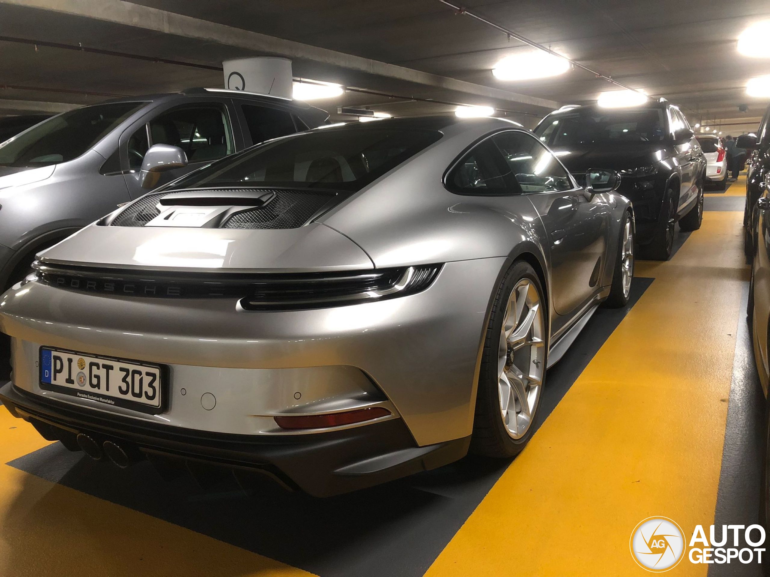 Porsche 992 GT3 Touring