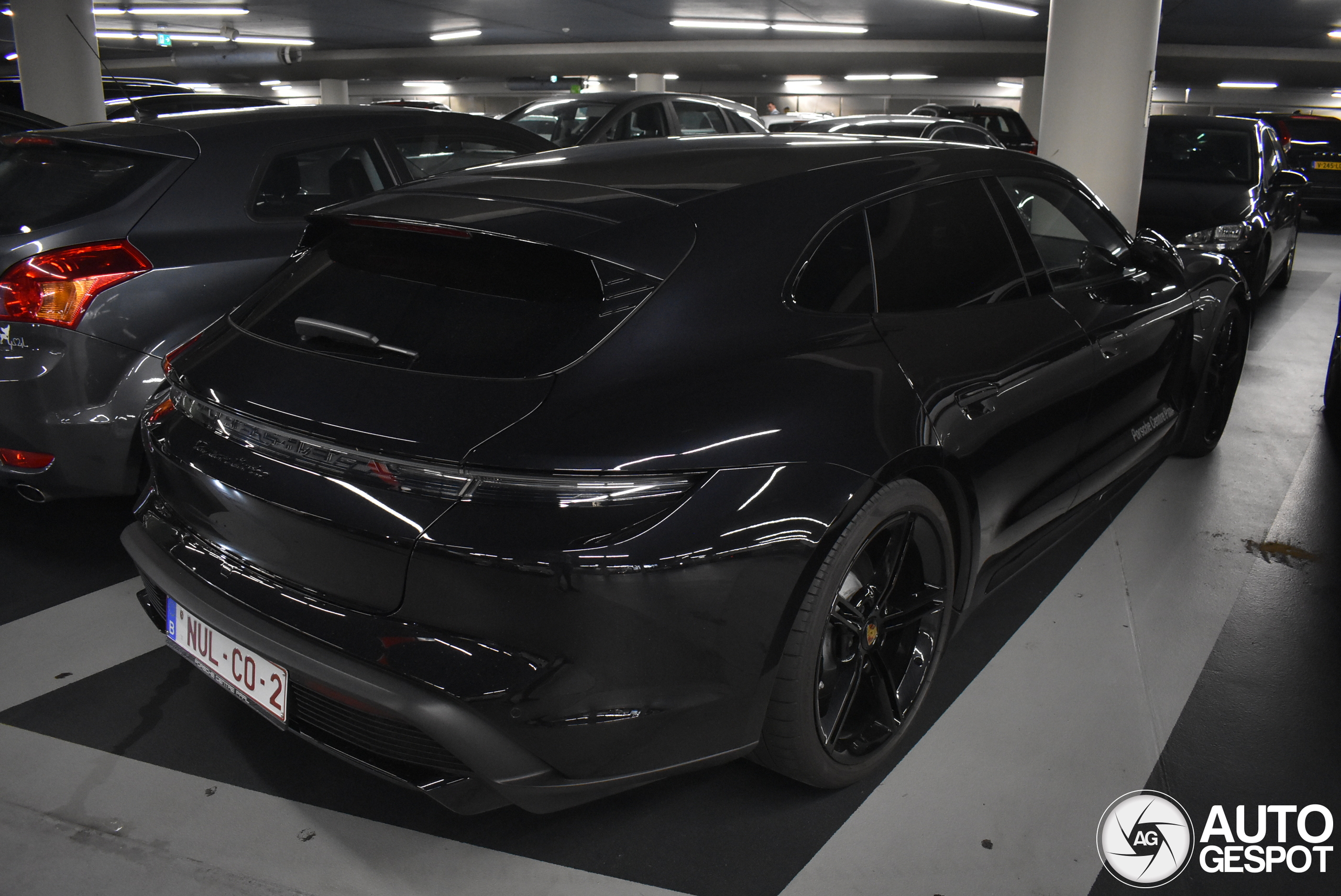 Porsche Taycan Turbo Sport Turismo