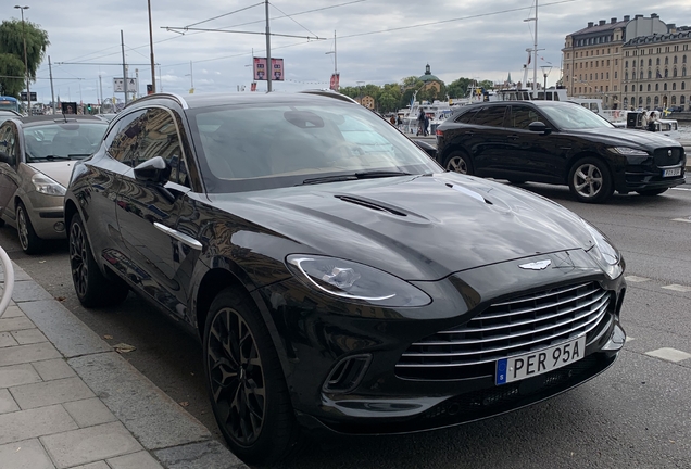 Aston Martin DBX