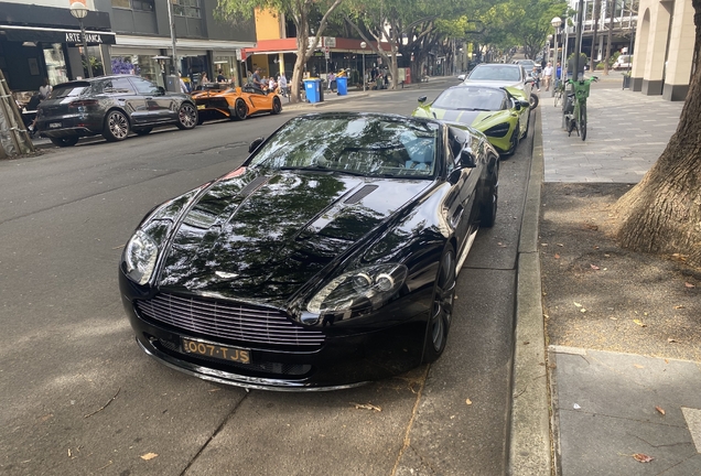 Aston Martin V8 Vantage Roadster 2012