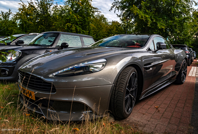 Aston Martin Vanquish 2013