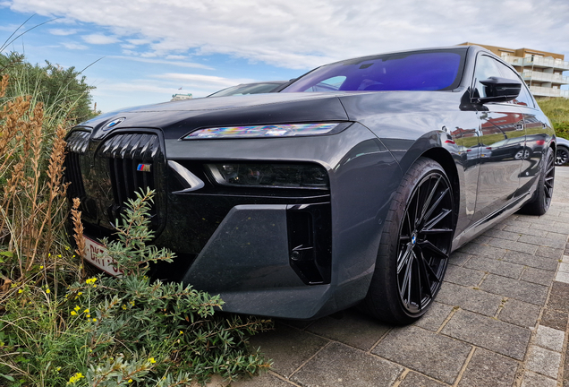 BMW M760e xDrive