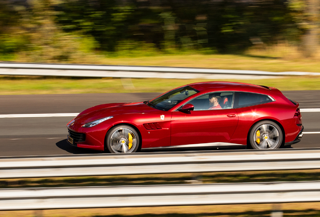 Ferrari GTC4Lusso