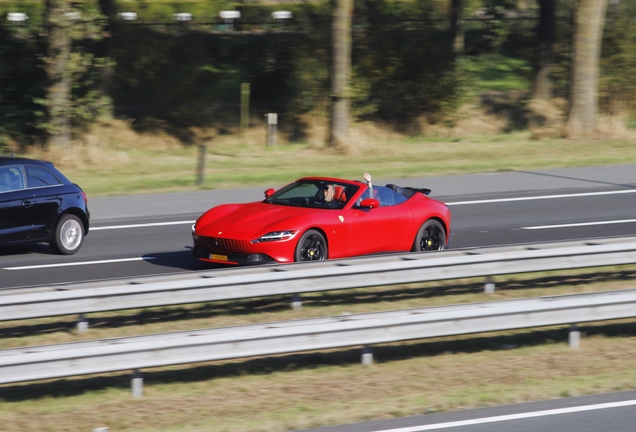 Ferrari Roma Spider