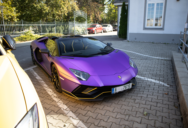 Lamborghini Aventador LP780-4 Ultimae Roadster