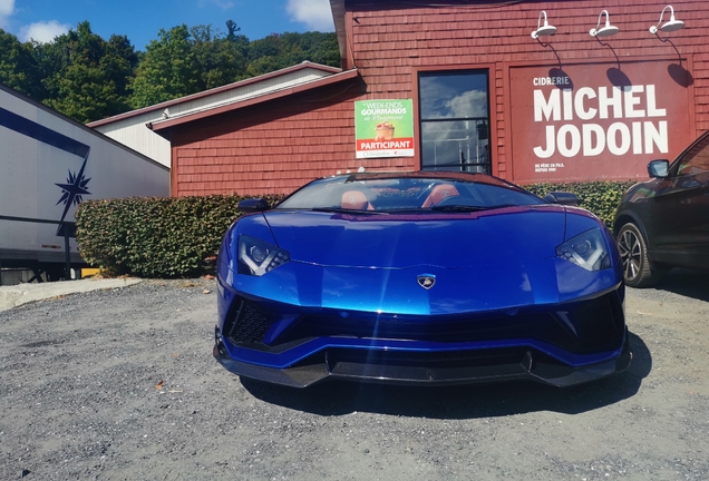 Lamborghini Aventador S LP740-4 Roadster