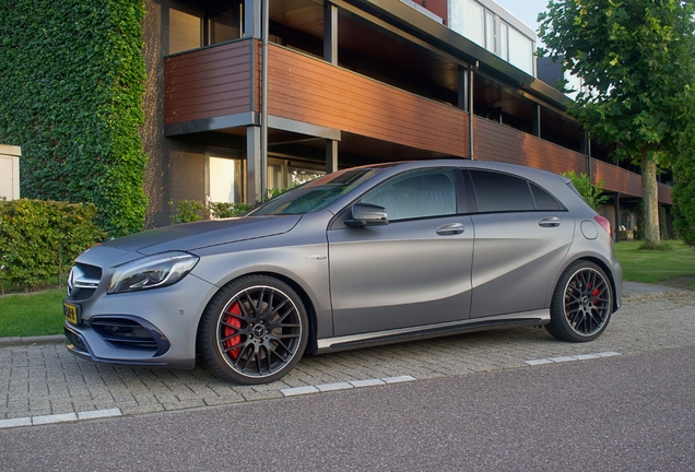 Mercedes-AMG A 45 W176 2015