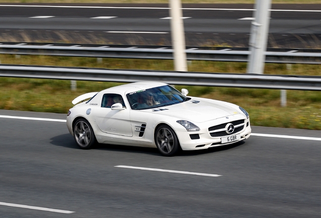 Mercedes-Benz SLS AMG