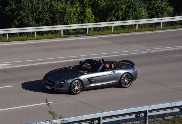 Mercedes-Benz SLS AMG GT Roadster