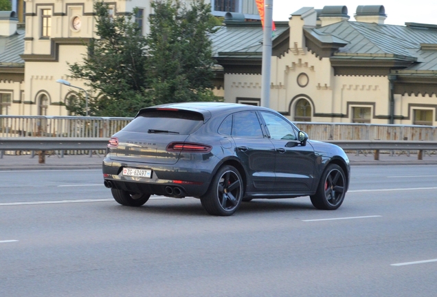 Porsche 95B Macan Turbo